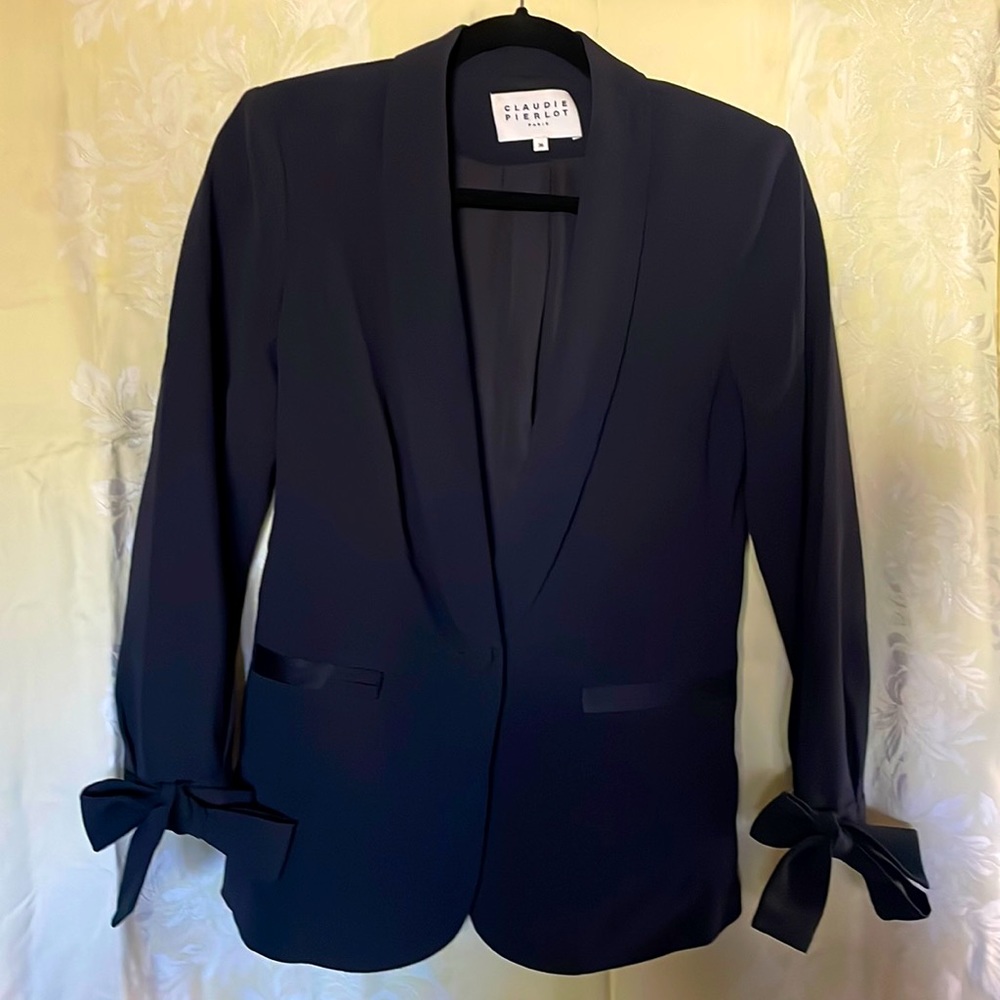 Claudie Pierlot Paris navy bleu jacket with bow on the sleeves